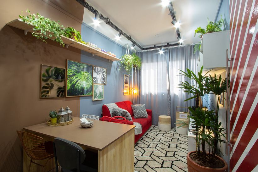 Sala de estar e jantar. Um palco para o shows do trio que mora nela. São Paulo/SP 1