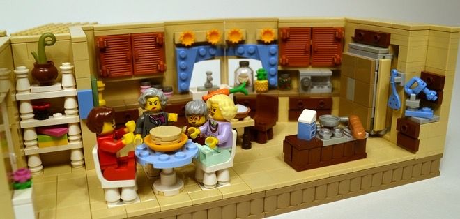 LEGO Golden Girls House 4
