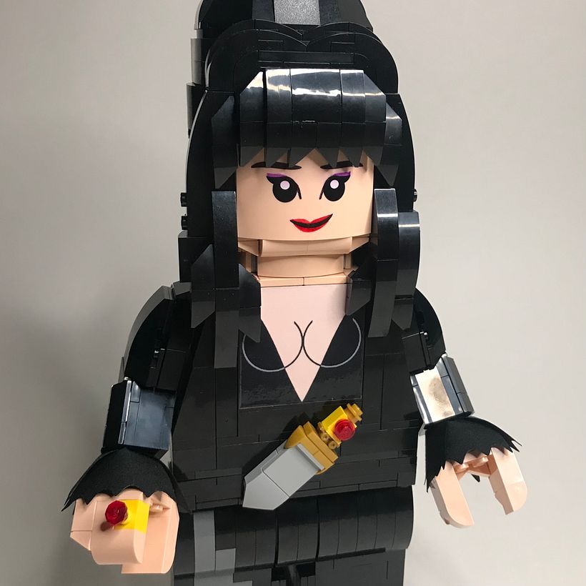 LEGO ELVIRA Mega Figure with Gonk 1