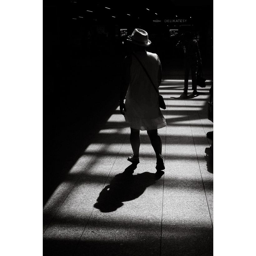 Mój projekt z kursu: Wprowadzenie do fotografii ulicznej - dworzec kolejowy 1