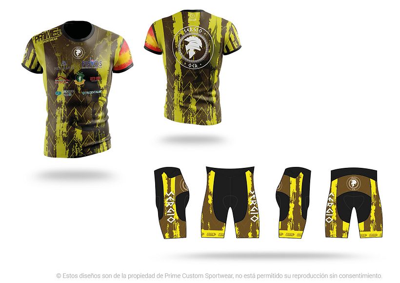 SERGIO OCR Diseño de equipaciones OCR, compuesta por camiseta técnica ajustable y mallas cortas.