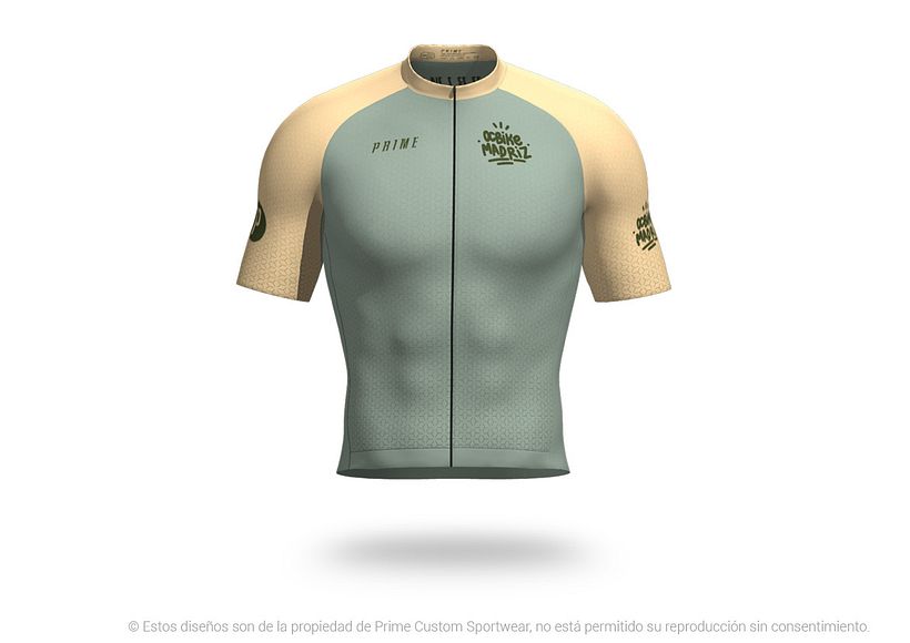 Diseño de equipación de ciclismo para verano.