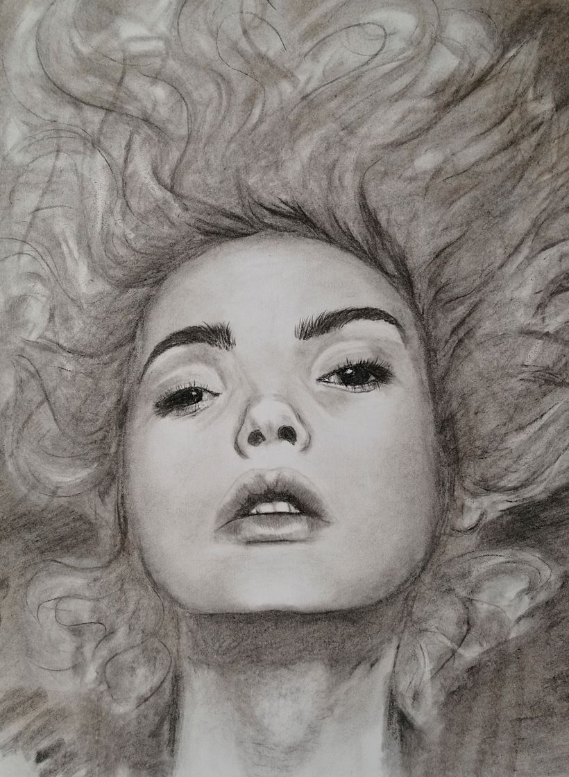 Mi proyecto del curso: Retrato artístico al carboncillo: creando atmósferas 1