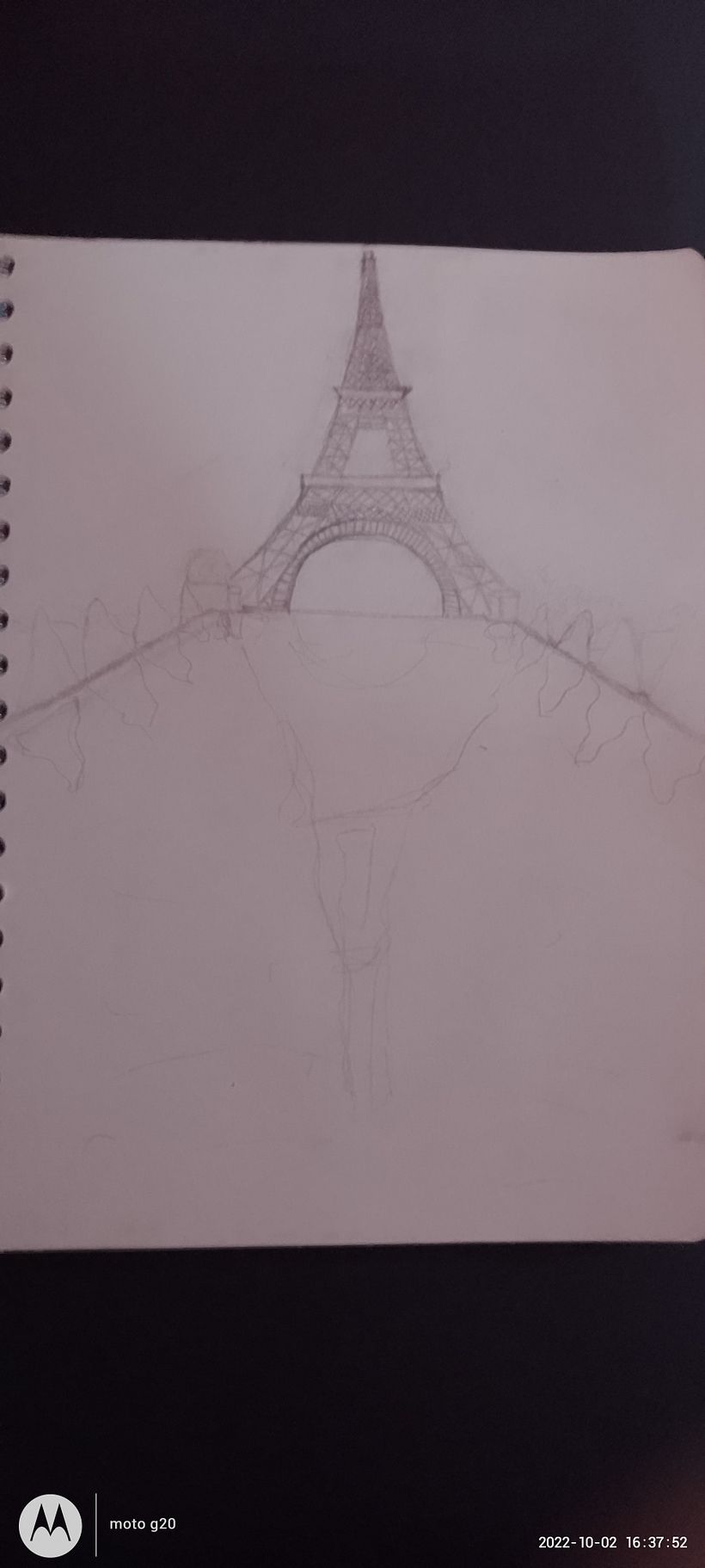 Mi proyecto del curso: Dibujo para principiantes nivel -1. Hola aqui mi video de mi cuaderno y mi proyecto final ( paso a paso ), falta completar algunas ideas, Gracias por todo :). 4
