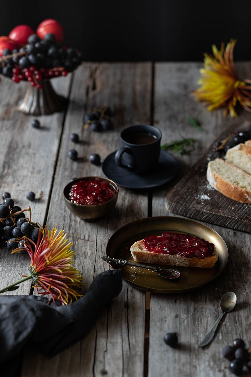 Pão Caseiro e Geléia Artesanal de Frutos Vermelhos