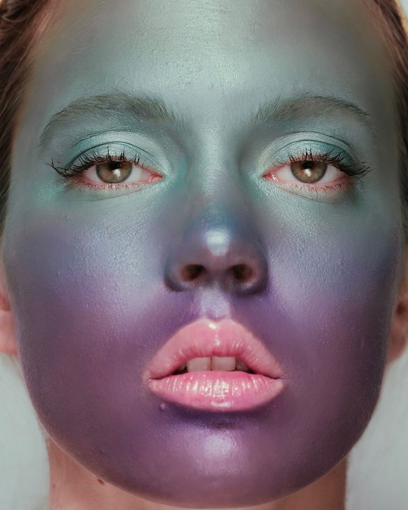 “Untitled” selfportrait by Nassia Stouraiti @nassias_ (2021). Using the face as a blank canvas in order to create your piece.