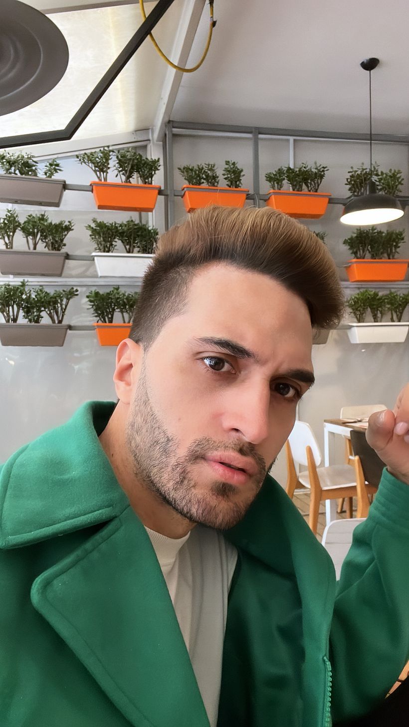 Hola Soy Amin Jaudieh, Abogado y Modelo. vivo en Caracas Venezuela y estoy comenzando con una tienda de ropa para damas 