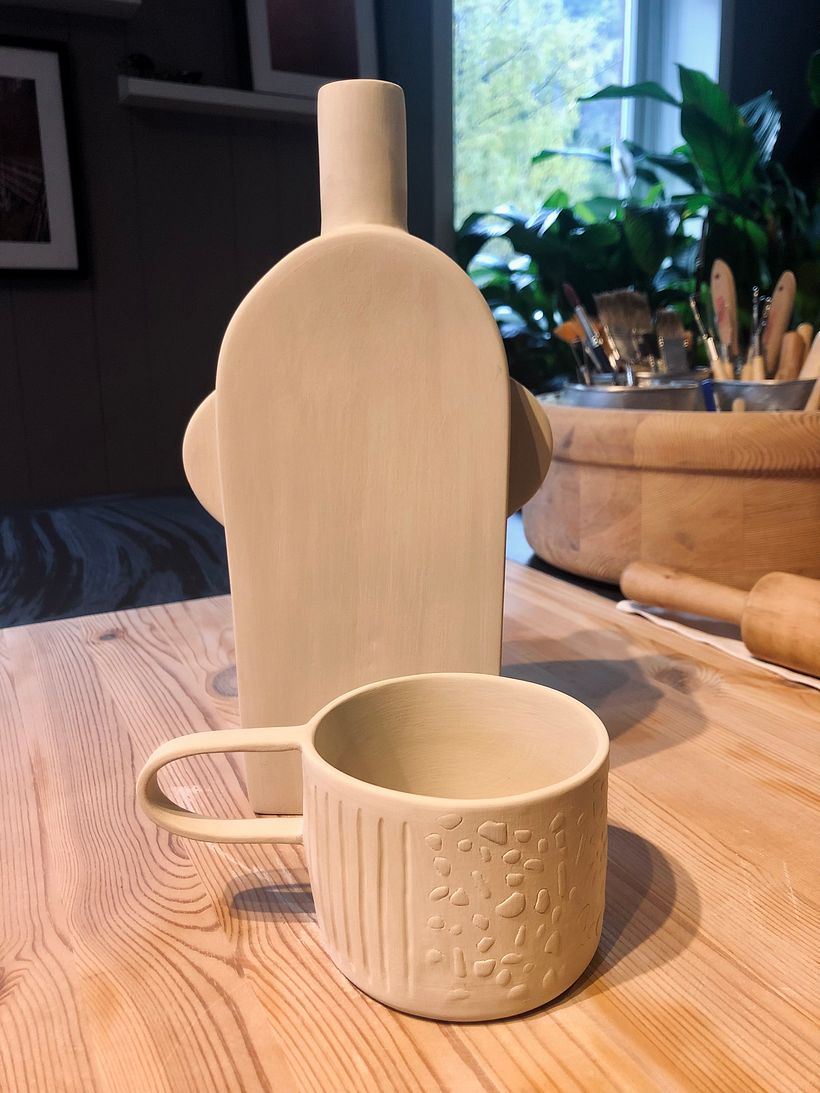 Vessel and cup /dry not fired