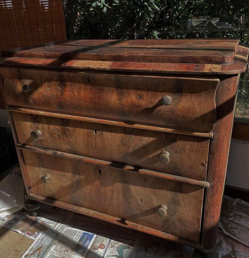 Cómoda antes de ser renovada