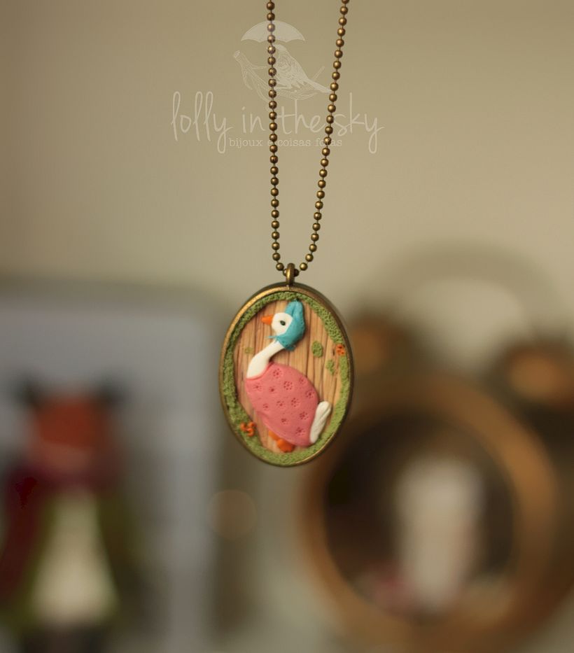 Colar modelado em polymer clay 