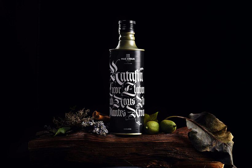 Ratafia. Rótulo de licor. Barcelona, 2021