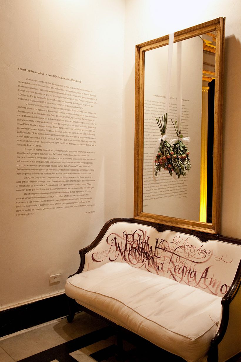 Qui Regna Amore. Pintura em sofá. Decoração de casamento. 2010