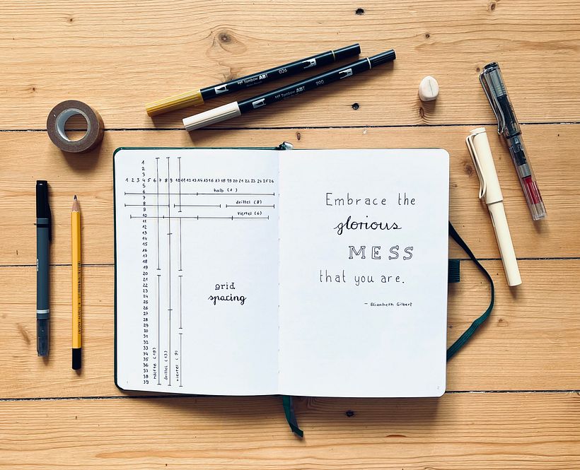 Grid spacing and Quote „embrace the glorious mess that you are“