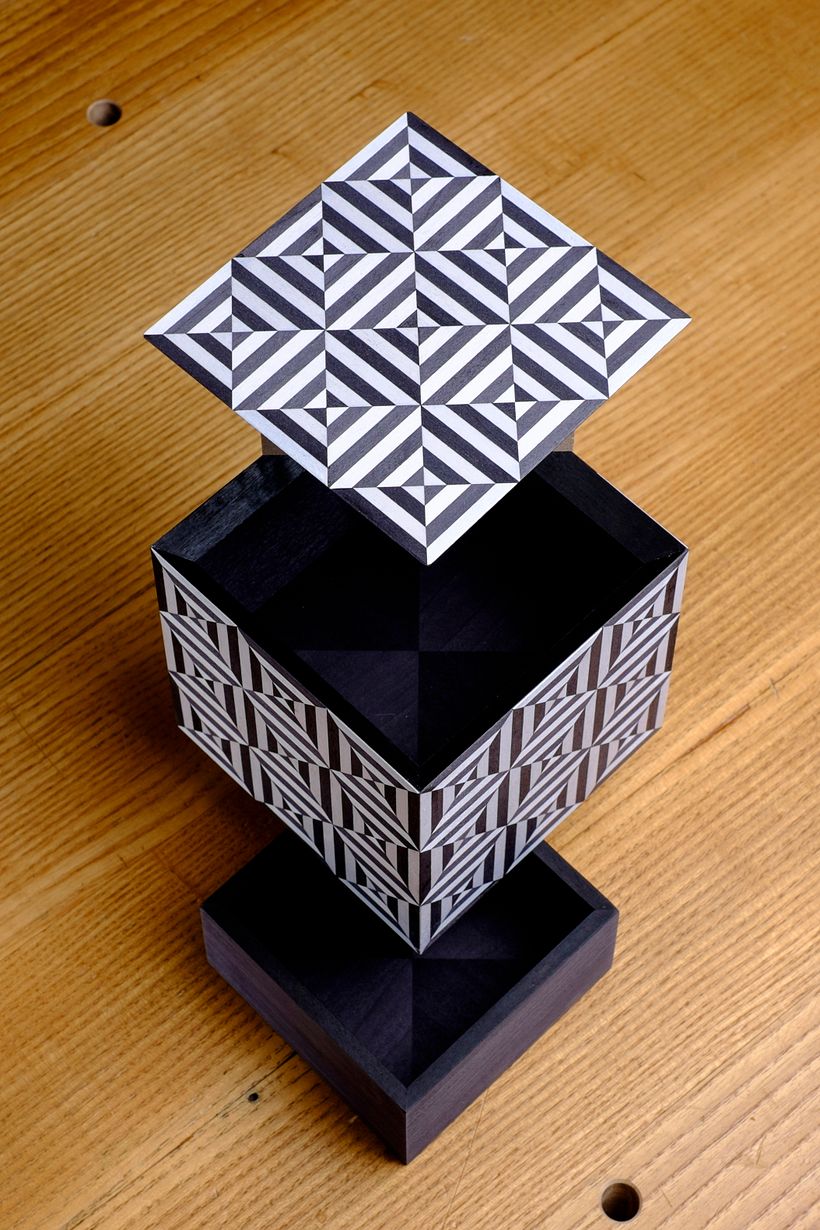 Hypnotic Cube 2