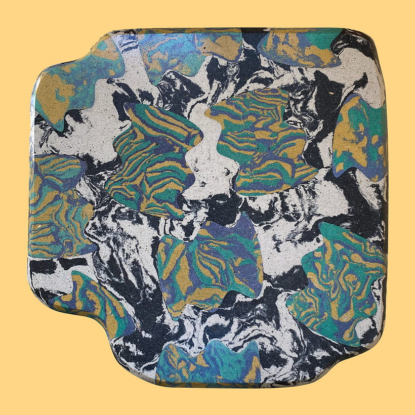 "Mosaico" (terrazo) pre-diseñado. Agregados grandes.