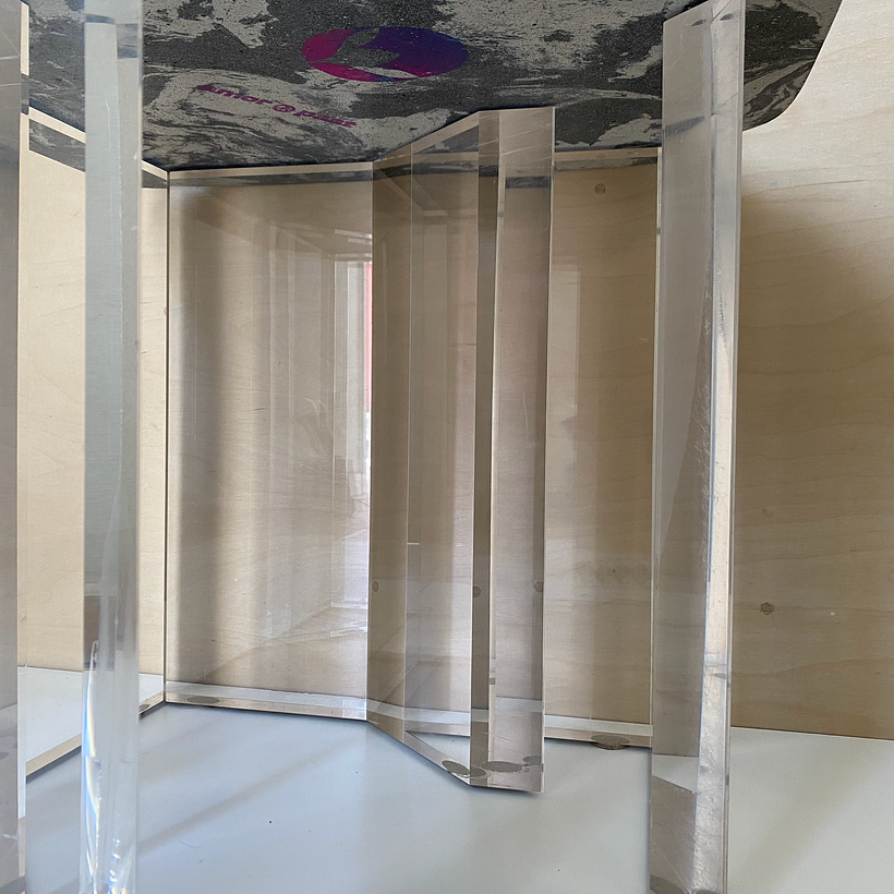 Base de acrilico, reutilizada, vintage. Rescatada por "Humano Atomo"