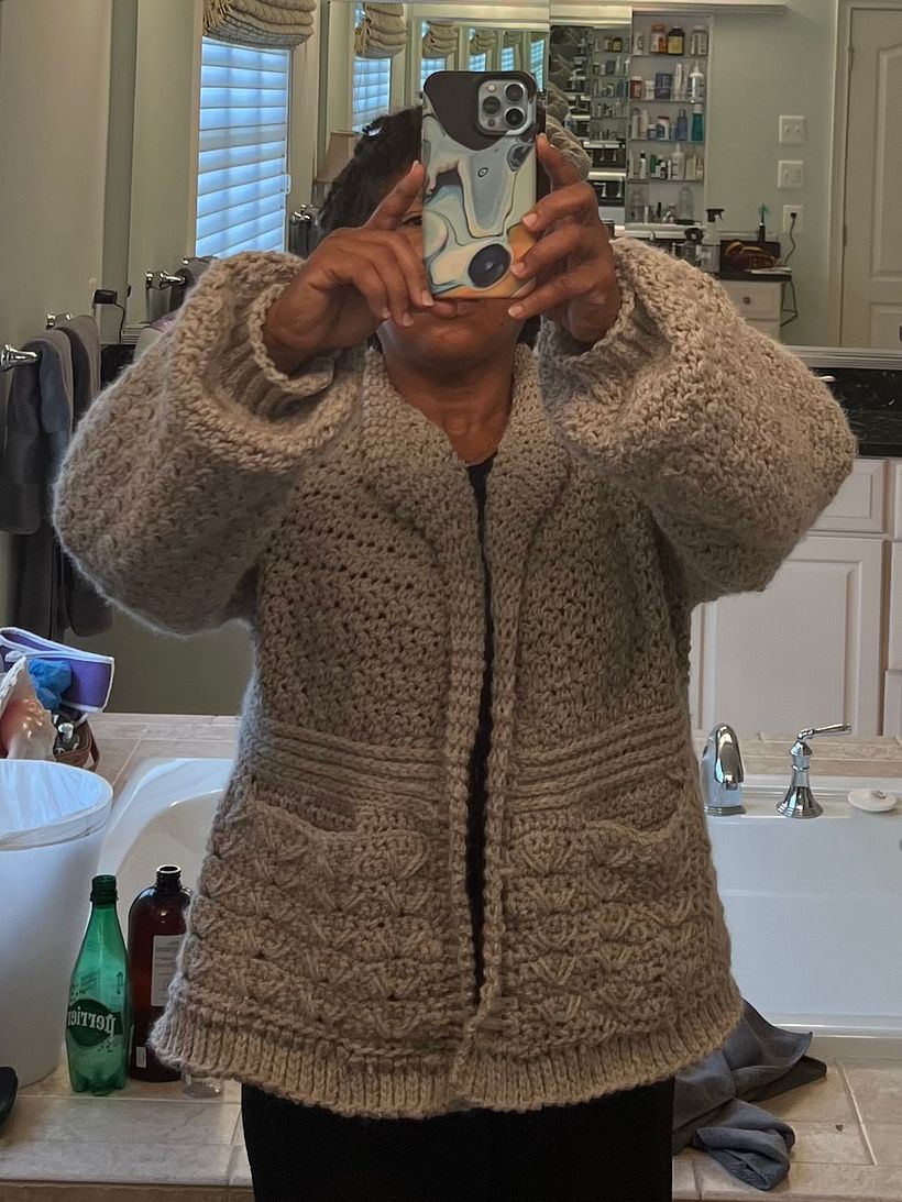3rd cardigan has pockets and it’s a little longer. This one is made of Eco wool. Not yet blocked but fit and drape are beaut.