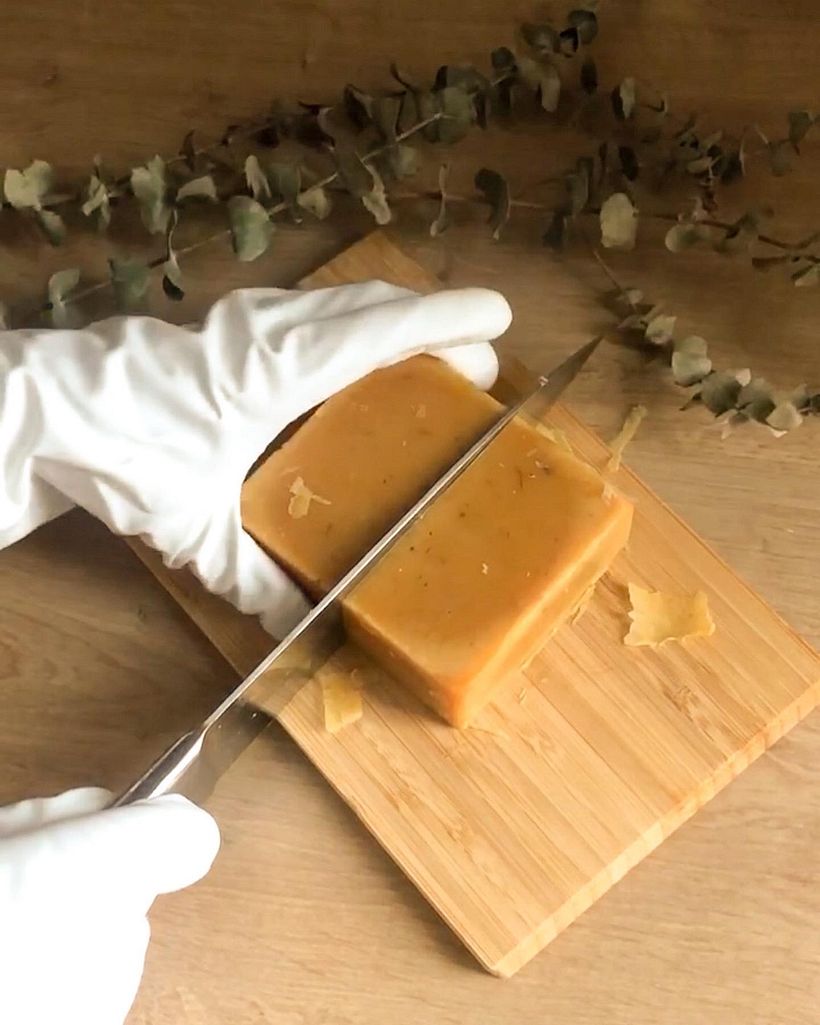 Sapone Golden Hour alla curcuma e calendula 2