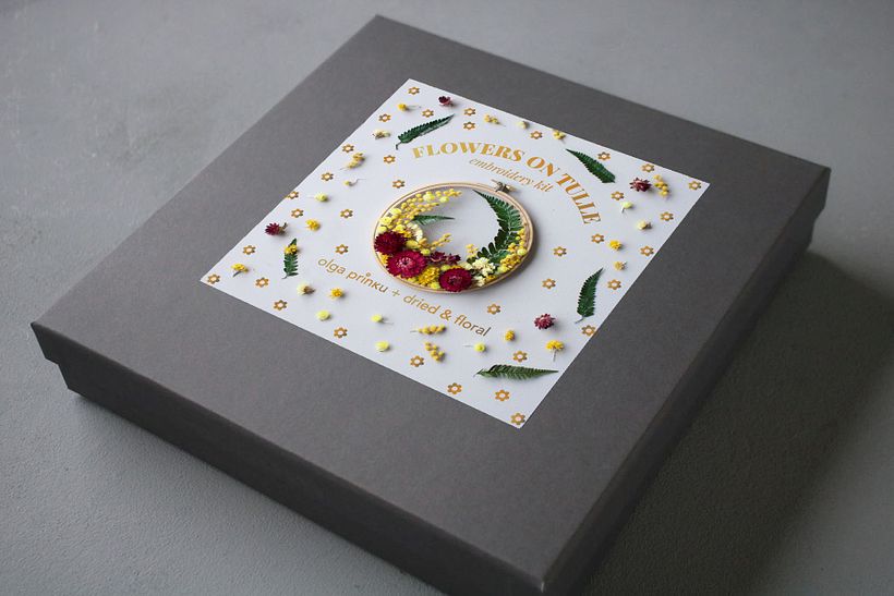 Make your own dried flower embroidery art