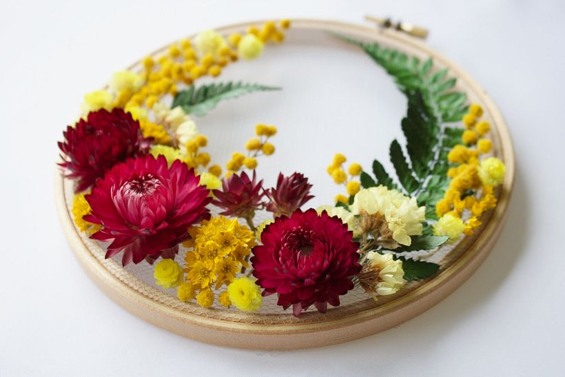Make your own dried flower embroidery art
