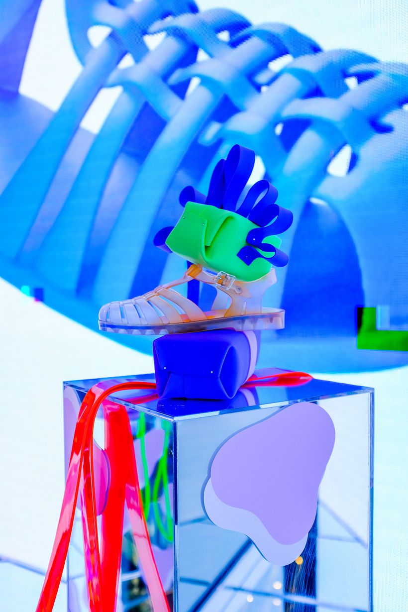 Steph Ramplin for Melissa: Animation + In-Store Installation 15
