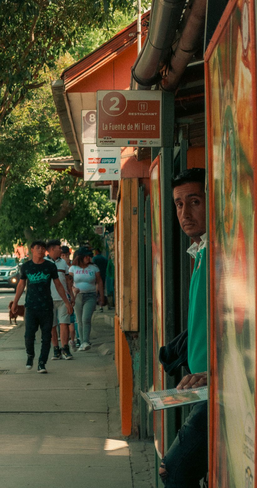 Los clientes llegarán (Pomaire-Chile)