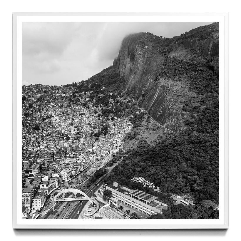 rio enquadrado#74, 2010 - ciep [1984], passarela da rocinha [2008]