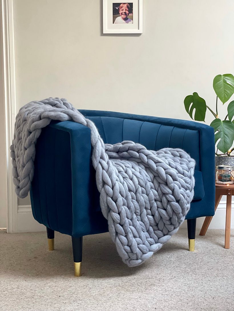 Ash grey merino armknitted blanket 1