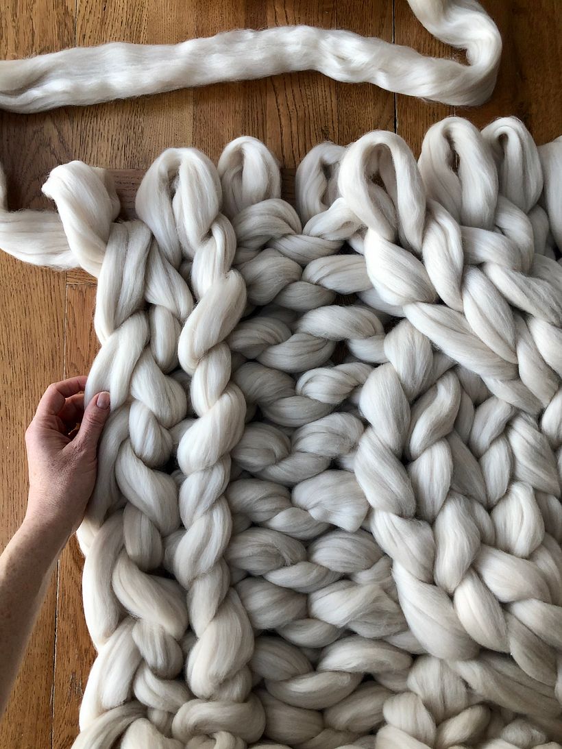 Cable knit bed runner 3