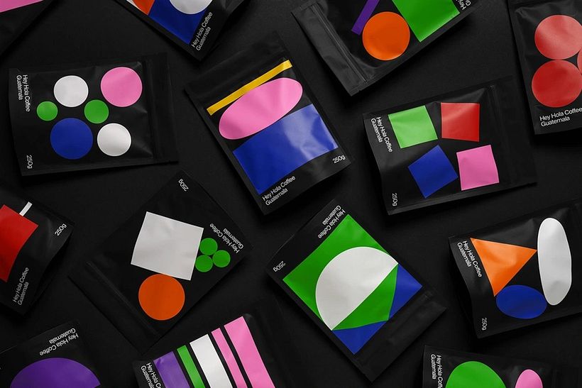 An example from Hey Studio combining some of the design trends of 2025, such as minimalism and flat colors.