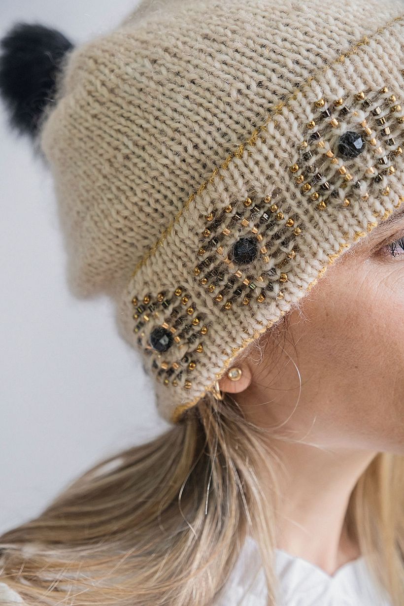 Queen hat 1