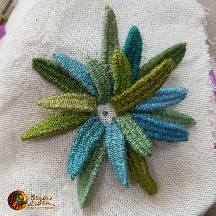 "Palmeritas" 01, ©Mar Cantón, 2022, stumpwork