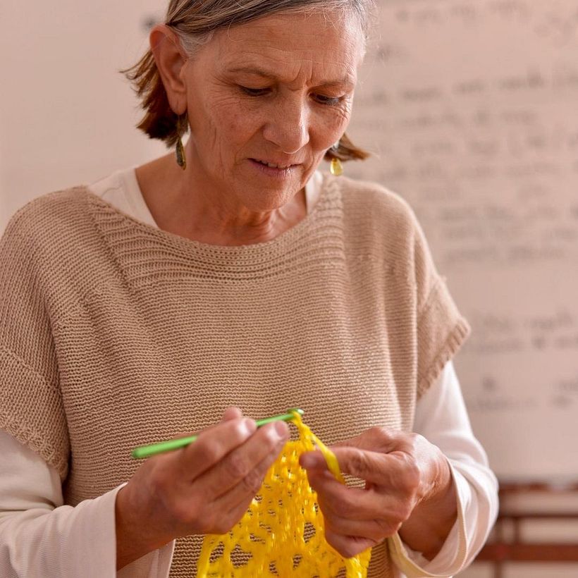 La artesana Lorena Ron. Crédito de foto: @cielotejidoac