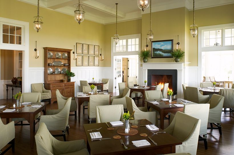 A Golf Clubhouse | Donald M. Rattner, Architect 3