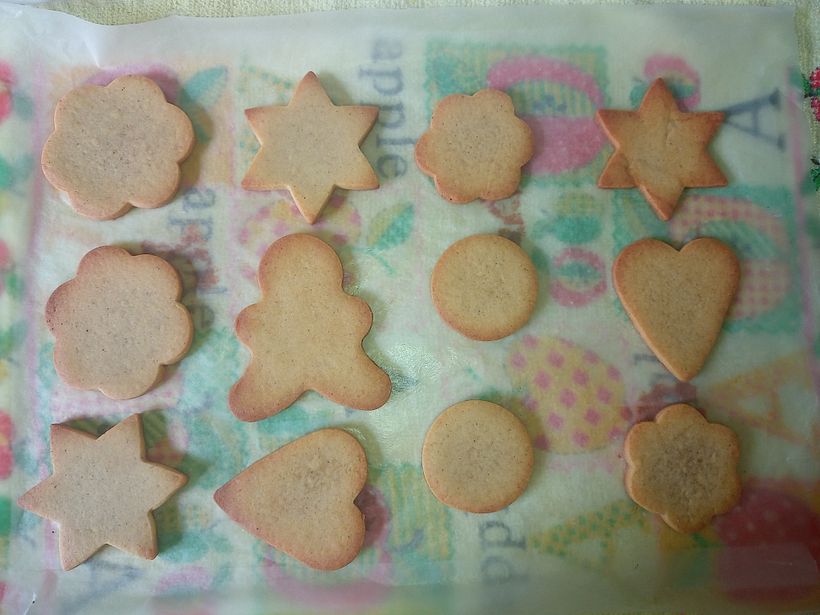 Mis primeras galletas decoradas estoy muy emocionada 7