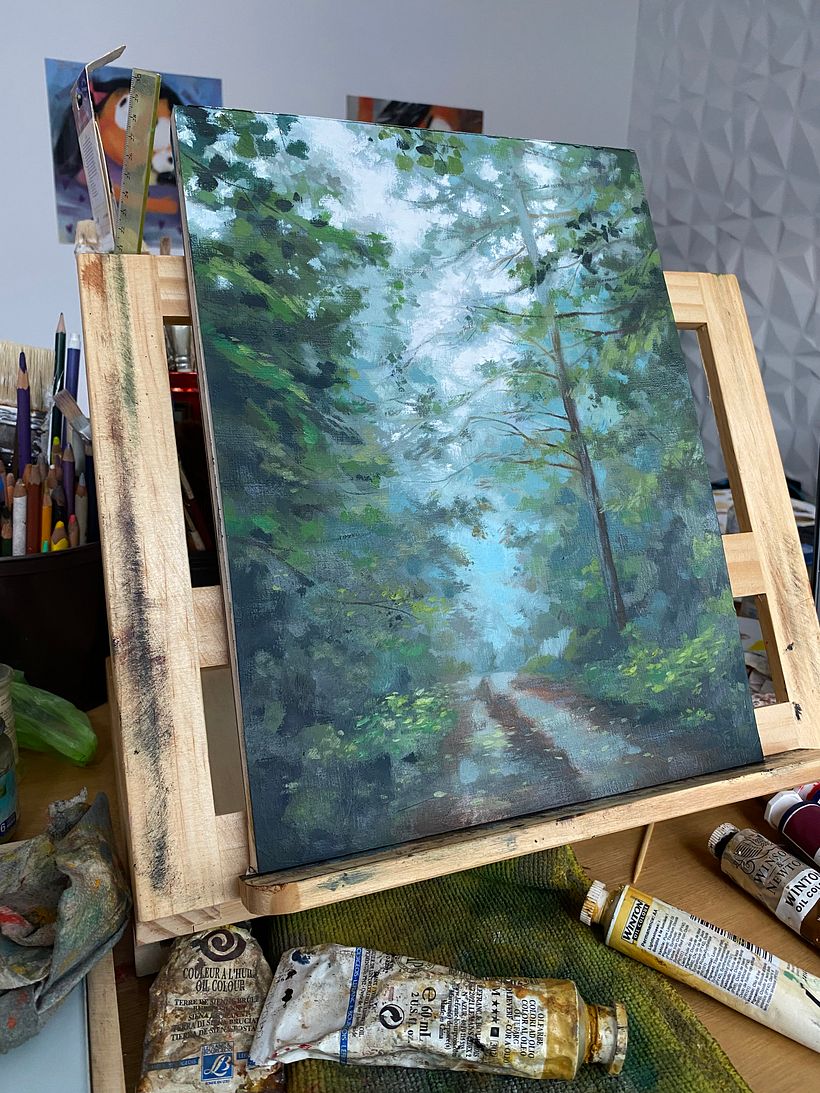 Sendero entre niebla y pinos, óleo - Ilustración tradicional