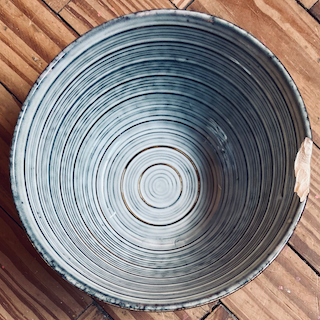 Original bowl had chip.