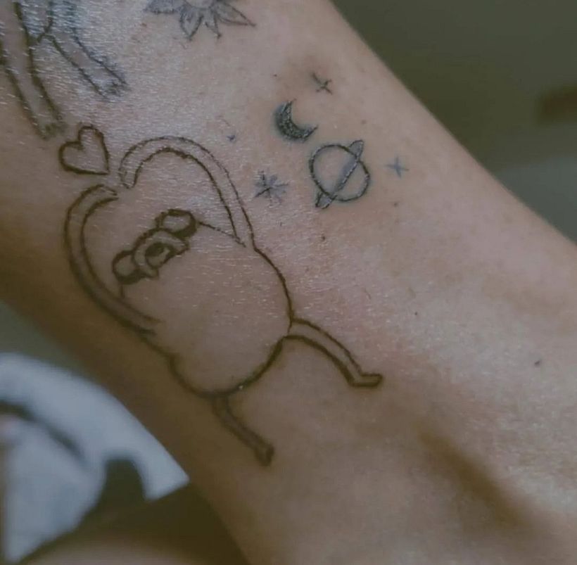 Jake do Hora de Aventura/ me auto tatuando rs
