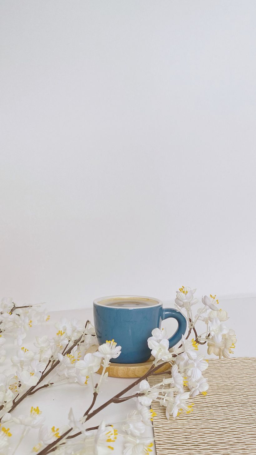 un caffe per favore grazie mille.