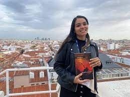Mi libro Una grieta en la noche