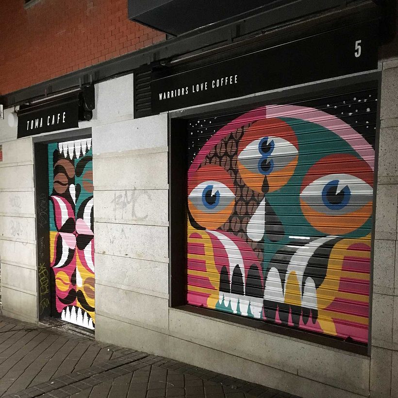 Homes Tone creative duo works: @homes_tone : @drhomes & @rafa_bertone  Para TOMA CAFE Olavide / Mural made in collaboration with Dr Homes For TOMA CAFE Olavide 8