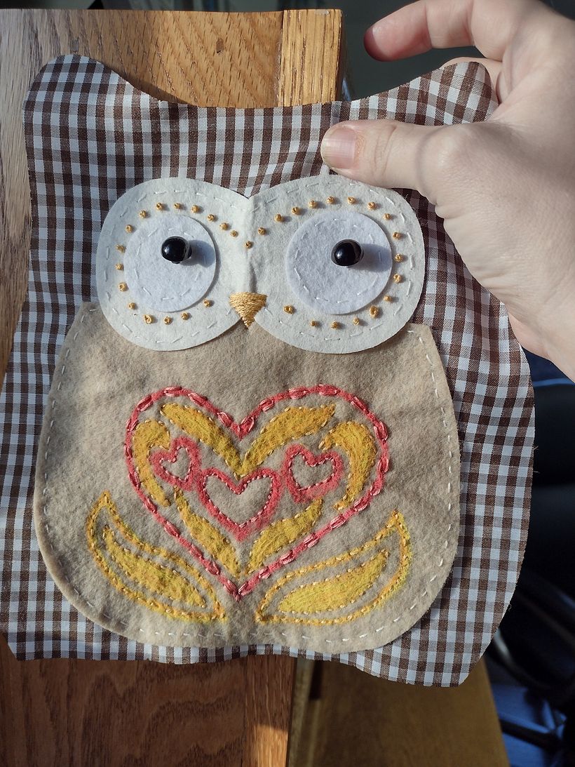 Clear shot of the stitching and posca on my daughter's door stop