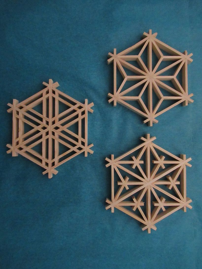 The first attempts in the six -sided kumiko