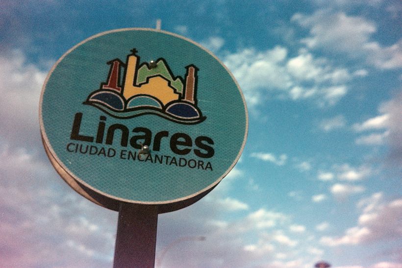 Linares - Chile - Cámara Olympus Trip 35 con Película de cine Fuji 160
