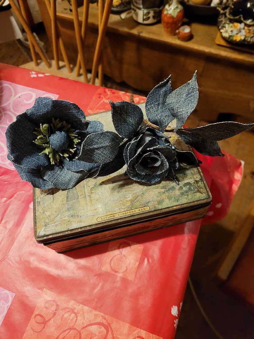 My project for course: Floral Textiles: Make 3D Accessories with Denim 2