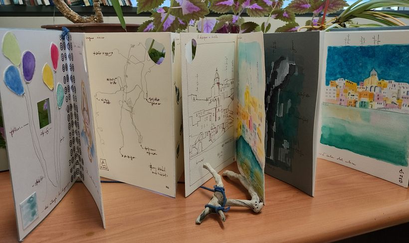 Ho preferito non bucare i fogli e fare una rilegatura a fisarmonica con tipi di carta diversi