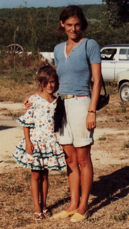 Elisabeth Luard and her eldest daughter, Francesca