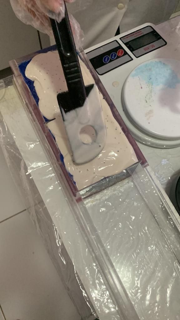 Acrescentei colza para ficar uma camada branca esfoliante. 