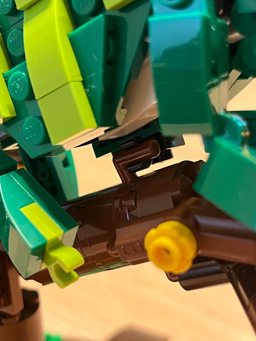 LEGO Chameleon :D 9