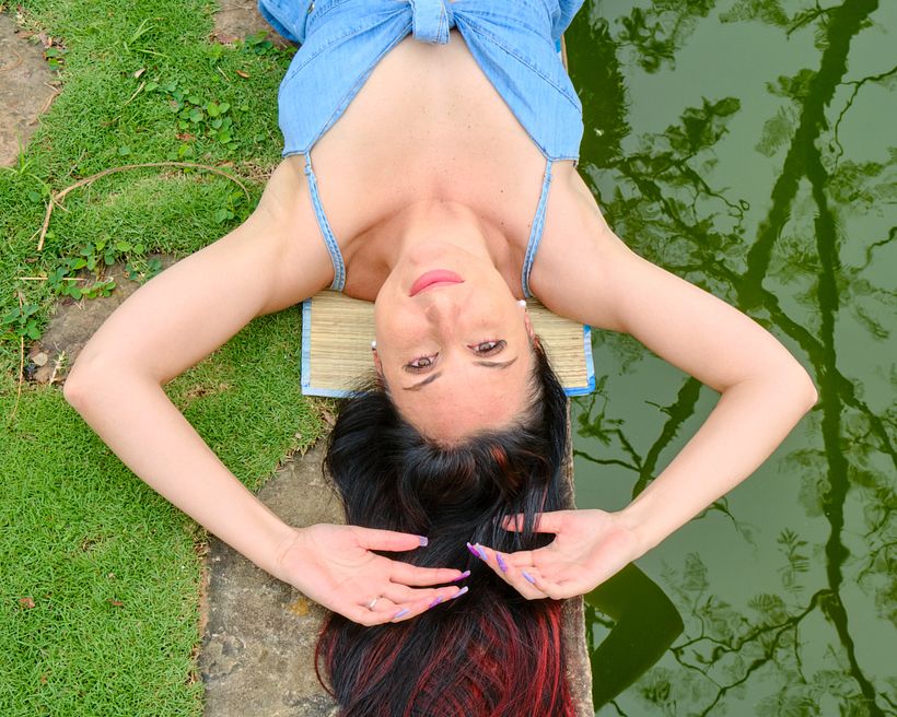 Fogo, água, terra e ar. Luz natural difusa com flash. 